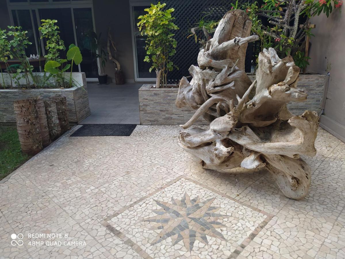 L'Oasi Guest House Baie Lazare  Экстерьер фото