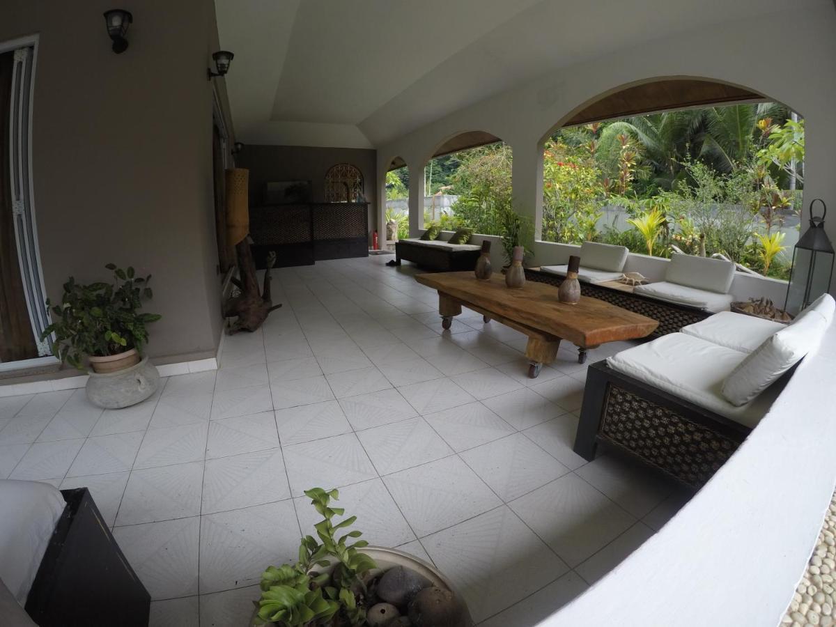 L'Oasi Guest House Baie Lazare  Экстерьер фото