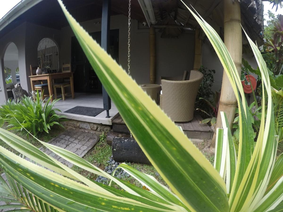 L'Oasi Guest House Baie Lazare  Экстерьер фото