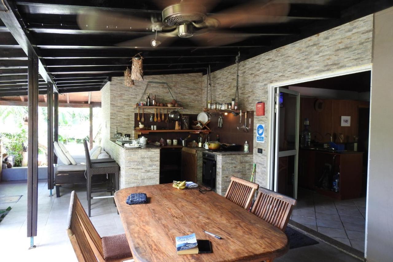 L'Oasi Guest House Baie Lazare  Экстерьер фото